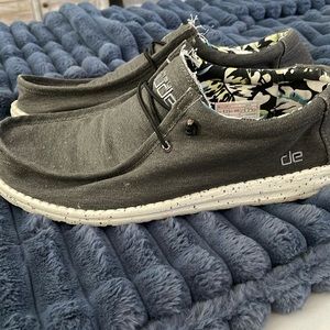 HEYDUDE Men’s Wally Stretch Size 13- Worn one time